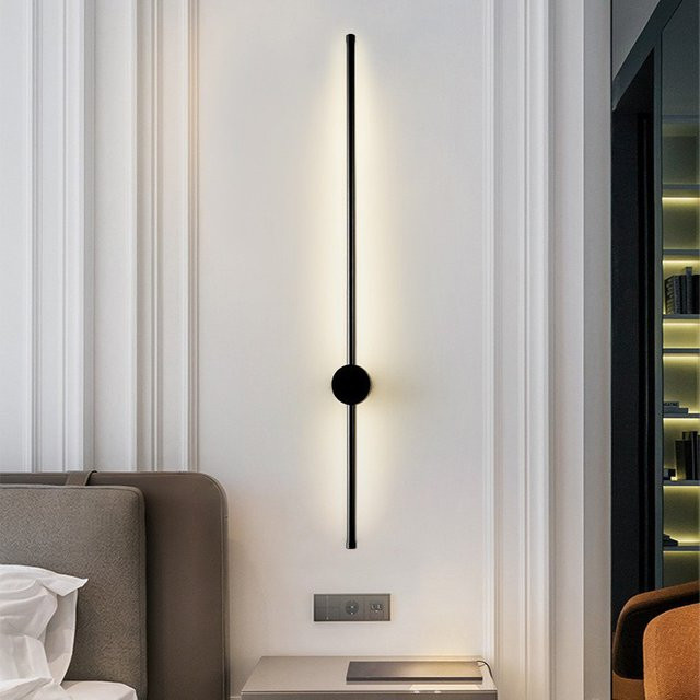 EnwYe LED Wandlampe in Schwarz, minimalistische Lichtleiste für Schlafzimmer und Wohnzimmer, Breite: 80 cm - Bild 1