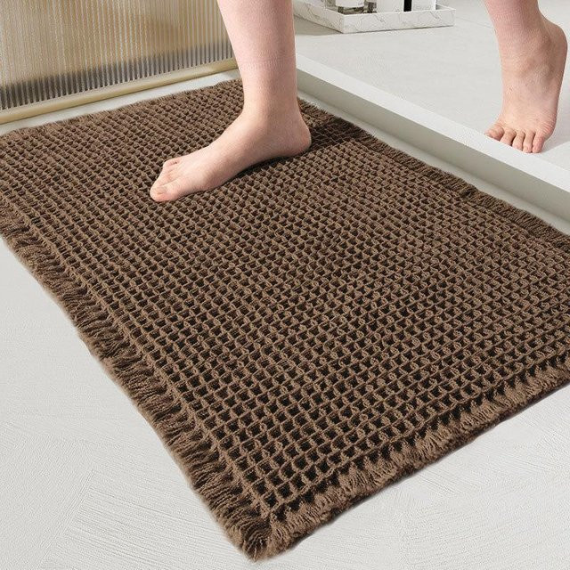 Saugfähige und fleckenabweisende Waffel-Badezimmer-Matte von JostLife in Kaffeebraun, B/L: 61 x 92 cm - Bild 1