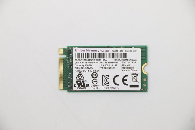 Lenovo UMIS AM620 256GB PCIe M.2 SSD in Green - Bild 1