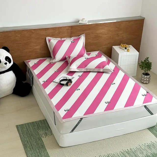 Super Six Dreiteiliges Sommer Schlafmatte Set aus Eis-Seide in Pink, B/T/H: 200 x 150 cm - Bild 1