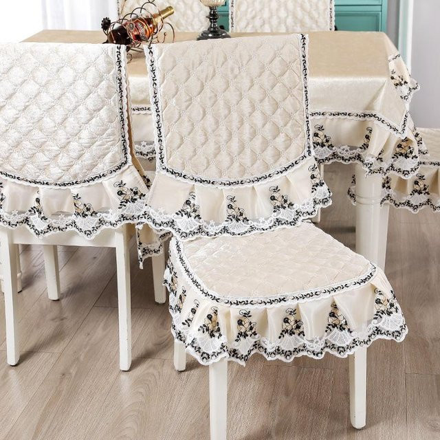 Stuhlhussen für Esszimmerstühle von STOLZE ROSE aus Jacquard-Stoff, schmutzabweisend und universell passend, erhältlich in Beige, Blau, Grün, Grau und Pink - Bild 1