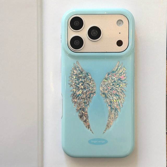 Potdemiel Engelsflügel Handyhülle mit Laser-Effekt für iPhone 15 Pro Max, iPhone 16 Pro Max und iPhone 17 Pro Max in Blau, Schwarz, Weiß und Rosa - Bild 1