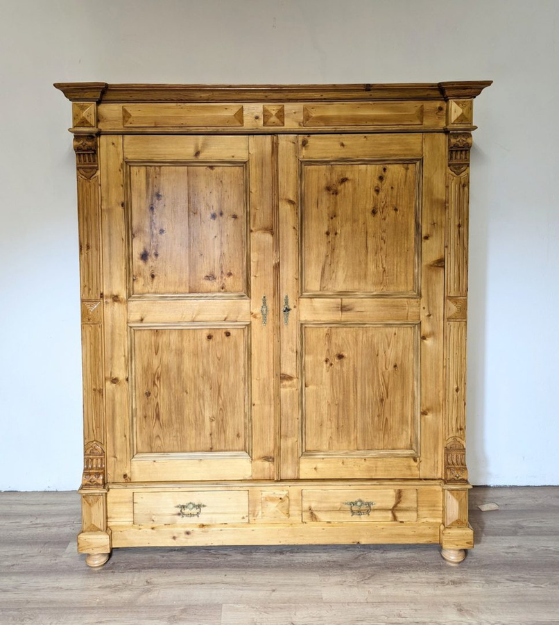 Antiker Gründerzeit Kleiderschrank aus Fichte und Spruce von Antikhof Brück in Braun, B/T/H: 63 x 60 x 187 cm - Bild 1