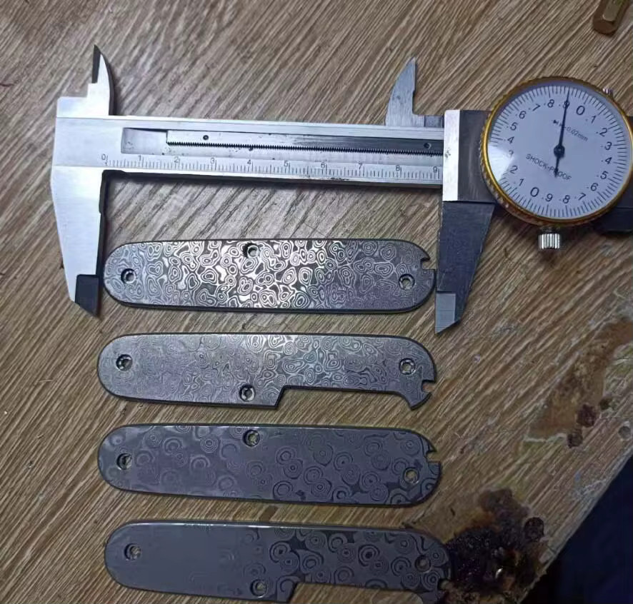 Victorinox Gemusterte Stahlschalen für 91 mm Swiss Army Knife, 1 Paar - Bild 3