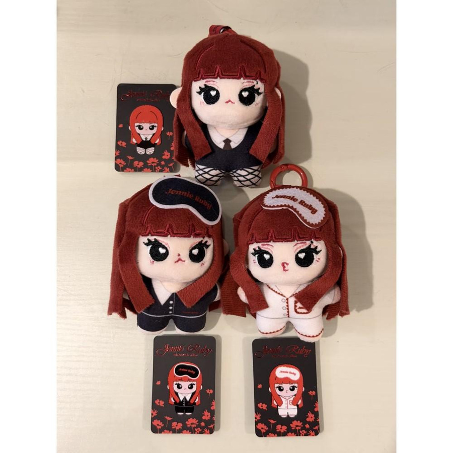 MINISO Jennie Ruby Plüschtier Schlüsselanhänger Black Mask - Bild 4