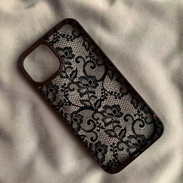 Vintage Blumen-Spitzenmuster Handyhülle für Samsung Galaxy S26 S25 S24 S23 Ultra S25 FE A56 A36 A55 A54 A35 A34 A16 A15 A06 in Schwarz - Bild 1