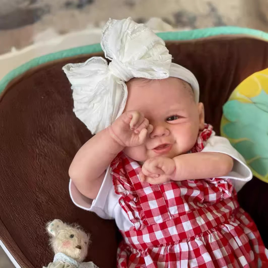 NPK Vivienne Reborn Babypuppe mit weichem Körper und handgewurzeltem Haar in Weiß und Bunt - Bild 3