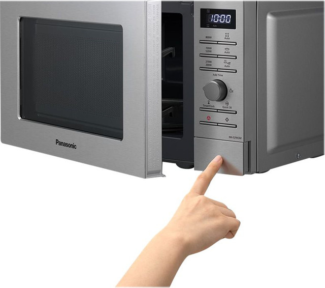 Panasonic Solo-Mikrowelle NN-S29KSMEPG in Grau/Silber mit 20 l Volumen und 800 W Leistung - Bild 1
