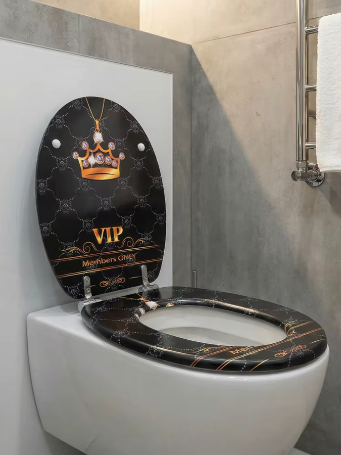 Sainos MDF WC-Sitz mit Absenkautomatik in Schwarz und Gold, oval mit Soft-Close-Funktion, Breite: 43,0 cm, Tiefe: 37,0 cm - Bild 7