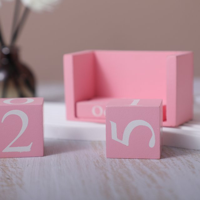 Vintage Holz Ewiger Kalender aus 6 Blöcken für den Schreibtisch in Braun und Pink - Bild 1