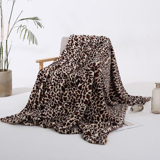 FebEr Winterdecke mit Leopardenmuster aus Baumwolle und Polyester, B/B: 130 x 160 cm - Bild 1