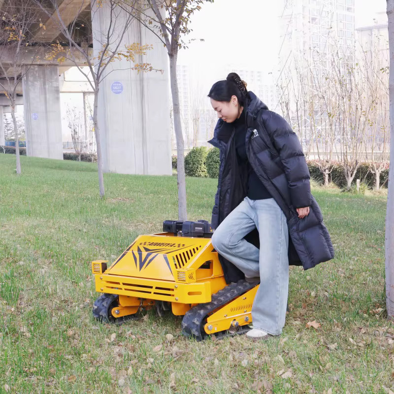 AIWEIYA Ferngesteuerter Raupenrasenmäher in Gelb für Landwirtschaft und Forstwirtschaft - Bild 3