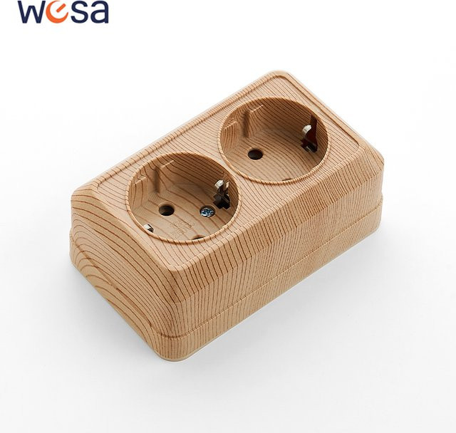 WESA Steckdose aus Holz für die Wandmontage nach EU-Standard mit Kunststoffstecker und Erdungsfarbe, B/T/H: 10,4 x 6,4 cm - Bild 1