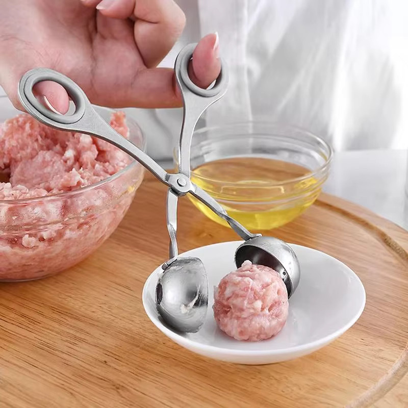 Venlohome Frikadellenmaker aus Edelstahl in Silber mit Schutzring und Fleischkugel-Zange - Bild 2