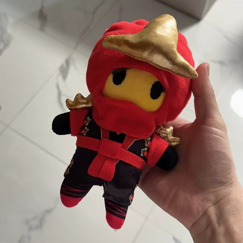 Bandai Lloyd Maskierter Mann Plüschpuppe, 20cm, Grün - Bild 3