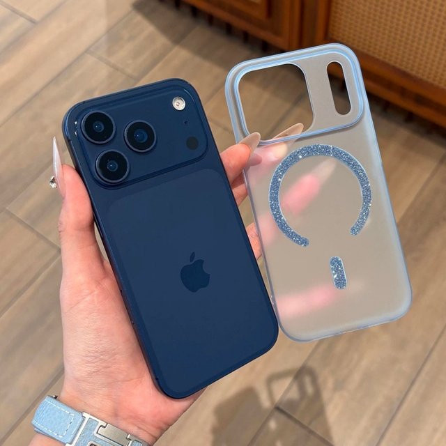 Transparente MagSafe Schutzhülle für Apple iPhone 12 bis 17 Pro Max Plus, matte und ultra dünne Hülle für kabelloses Laden - Bild 1