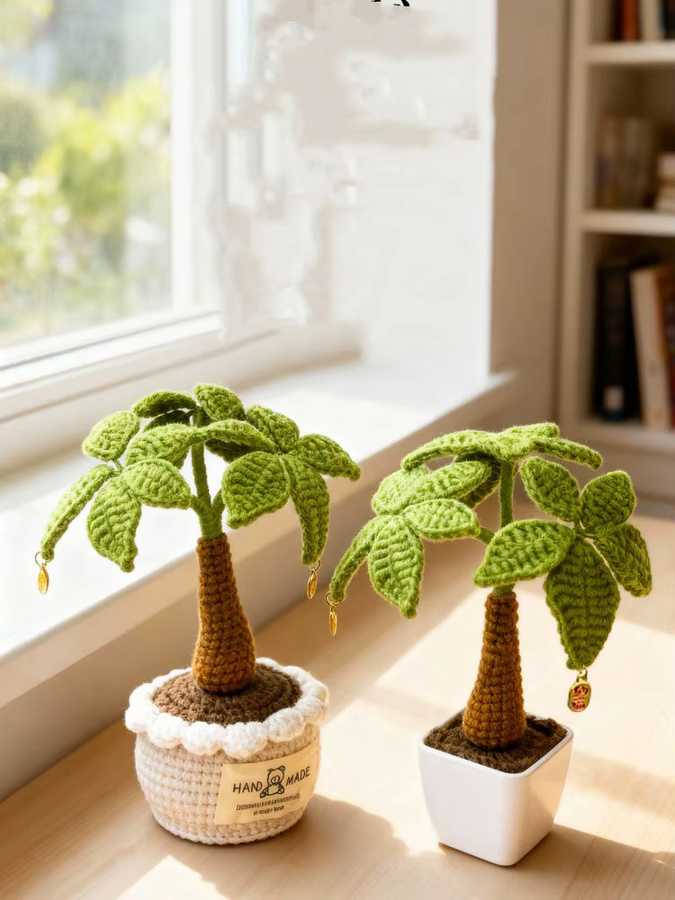 Handgefertigte gehäkelte Geldbaum-Topfpflanze in Grün als dekorative Tischdekoration im Boho-Stil - Bild 4