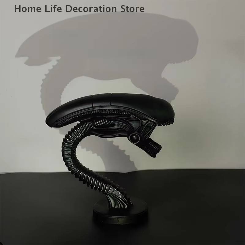 Alien-förmige Tischlampe in Schwarz als moderne Schlafzimmerdekoration aus Kunststoff mit warmweißem Licht - Bild 2