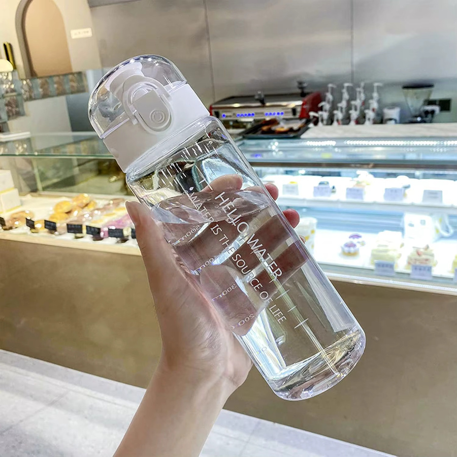 FEB.WIND Sport-Wasserflasche aus Kunststoff mit Klappdeckel und Tragegurt, transparent/schwarz, 768,8 ml - Bild 2