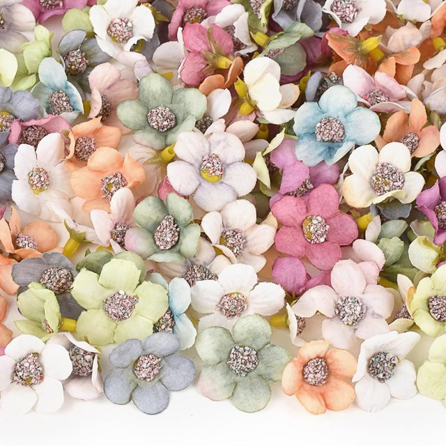Künstliche Mini Daisy Blumen aus Seide in Multicolour für deine DIY Dekorationen, Hochzeiten und Partys - Bild 1