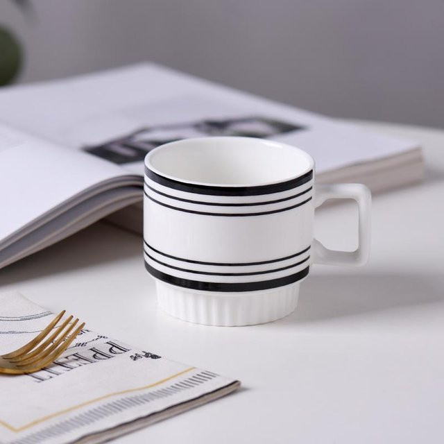 Yiran Furniture Keramik-Stapelbecher im Hepburn-Stil, schwarz-weiß, 350,5 ml - Bild 1