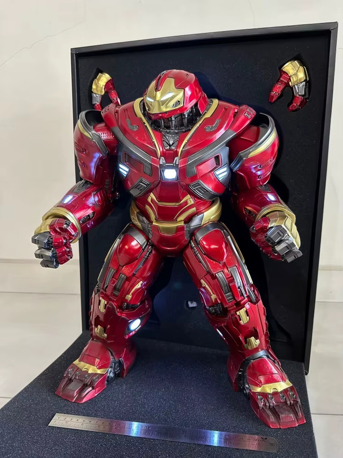 Bandai Marvel Avengers Hulkbuster Actionfigur, Metallic-Farbe - Bild 4