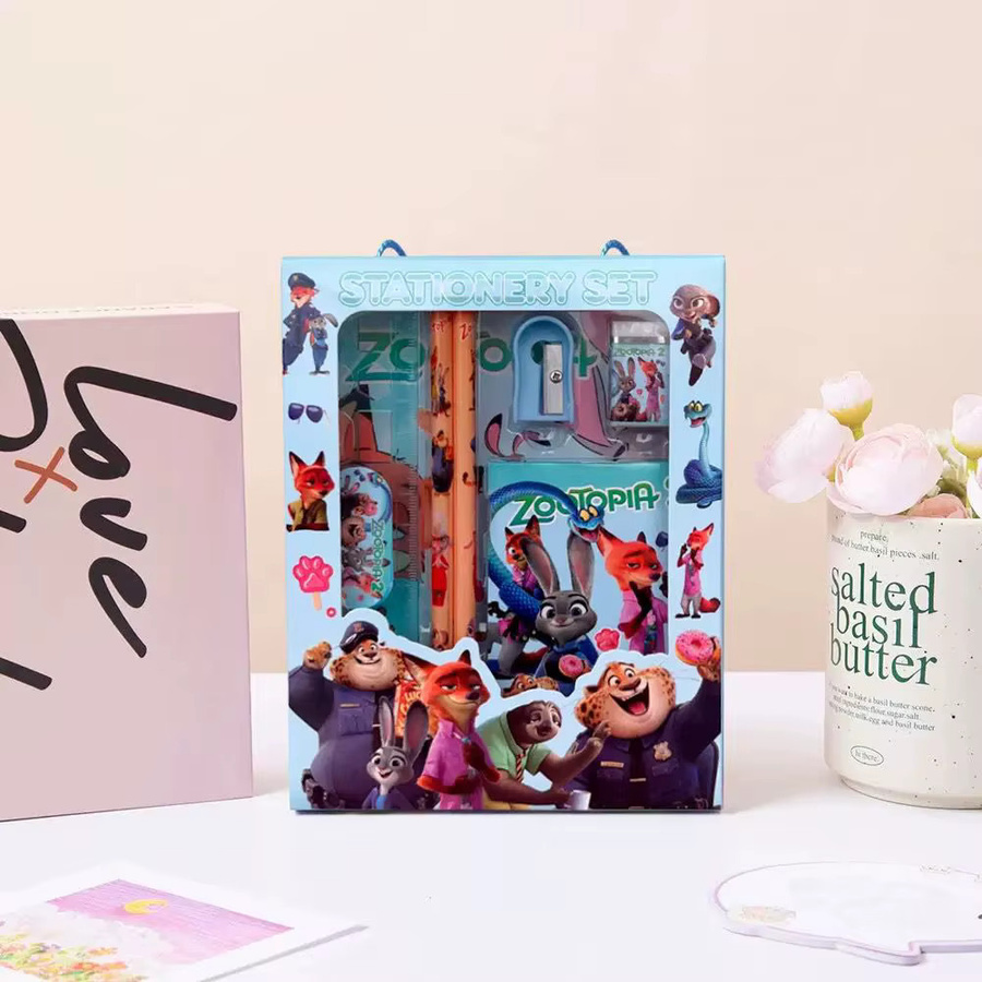 Beast Kingdom Zootopia Schreibwaren-Set in Geschenkbox, buntes Cartoon-Design mit Radiergummi, Anspitzer, Bleistift und Notizblock - Bild 2