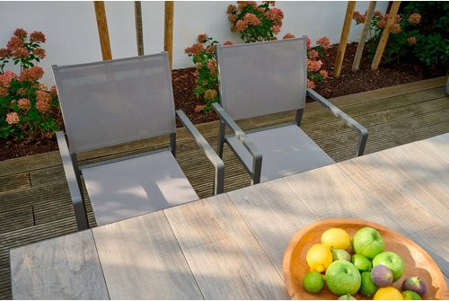 Siena Garden Stapelsessel Leeds aus Aluminium in Grau mit Ranotex Gewebe und Teakholz, B/T/H: 58 x 54 x 88 cm - Bild 2