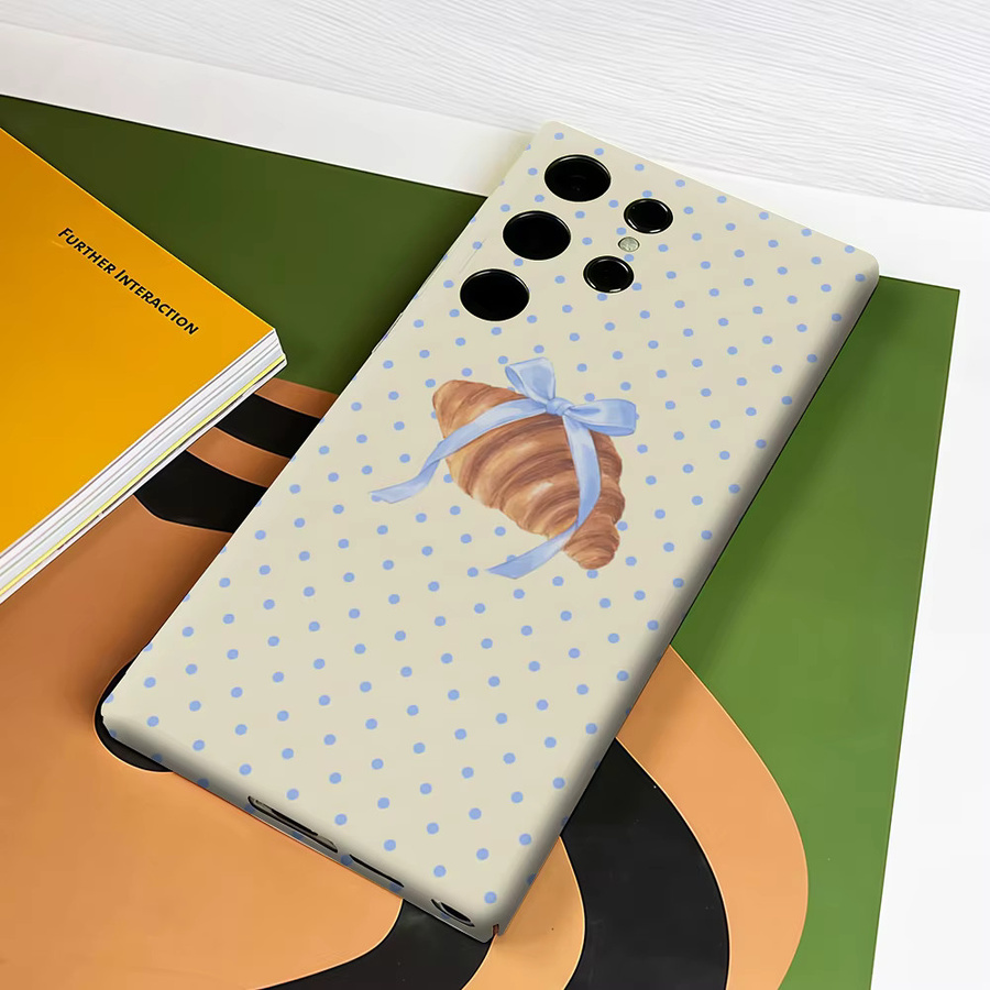 Stoßfeste Handyhülle mit Croissant und blauer Schleife für Samsung Galaxy S26 S25 S24 S23 Ultra Plus, robuste Doppelschicht Rückabdeckung, mehrfarbig - Bild 3