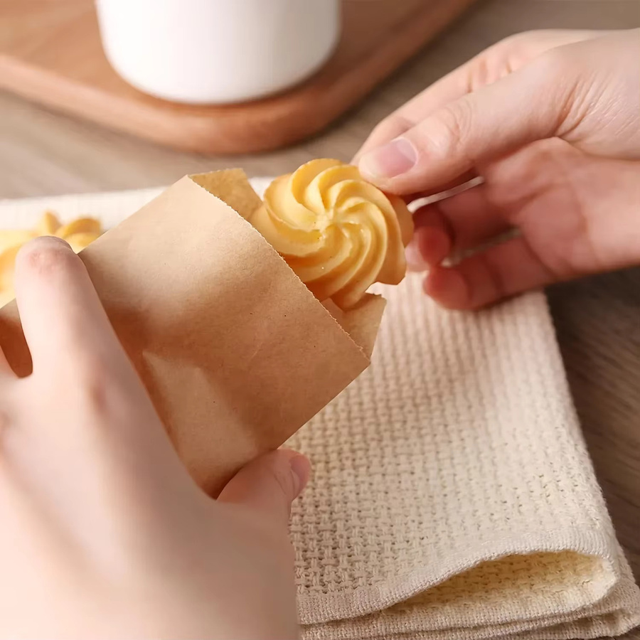 Natürliche Kraftpapiertüten aus Lebensmittelqualität in Braun für die Lebensmittelaufbewahrung und als Geschenktüten - Bild 3