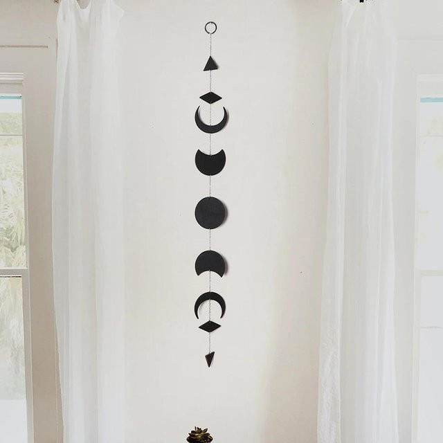 BY-house Wandbehang Mondphasen aus Holz in Schwarz im Boho-Stil - Bild 1