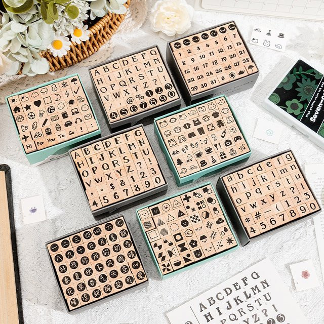 42 Stück Holzsiegel Set mit geometrischen Buchstaben und Zahlen in Mehrfarbig - Bild 1