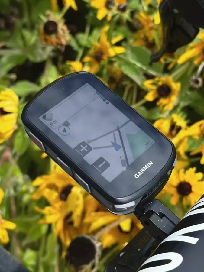 Garmin Edge 540 Kompakter GPS-Fahrradcomputer in Schwarz mit Tastensteuerung und erweiterter Navigation - Bild 1