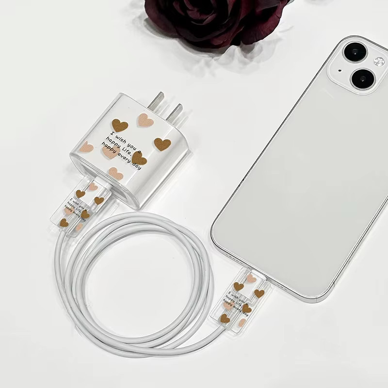 Herz Schutzhülle für Apple 18W/20W Ladegeräte in Weiß - Bild 2