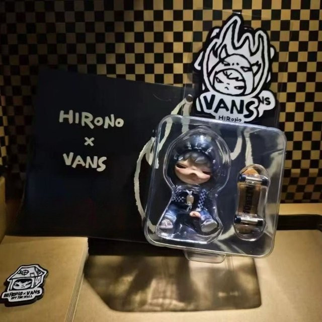 POPMART Hirono X VANS, Kunstfigur, Kunststoff, Bunt / Mehrfarbig - Bild 1