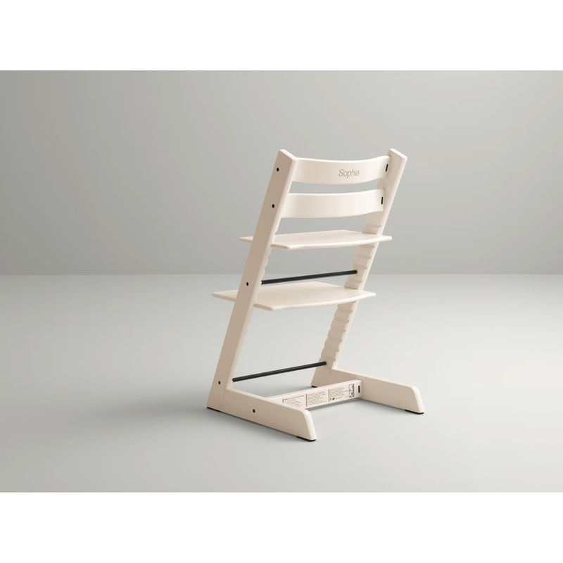 Stokke Tripp Trapp Treppenhochstuhl aus lackierter Buche in Beige mit Gravur - Bild 2