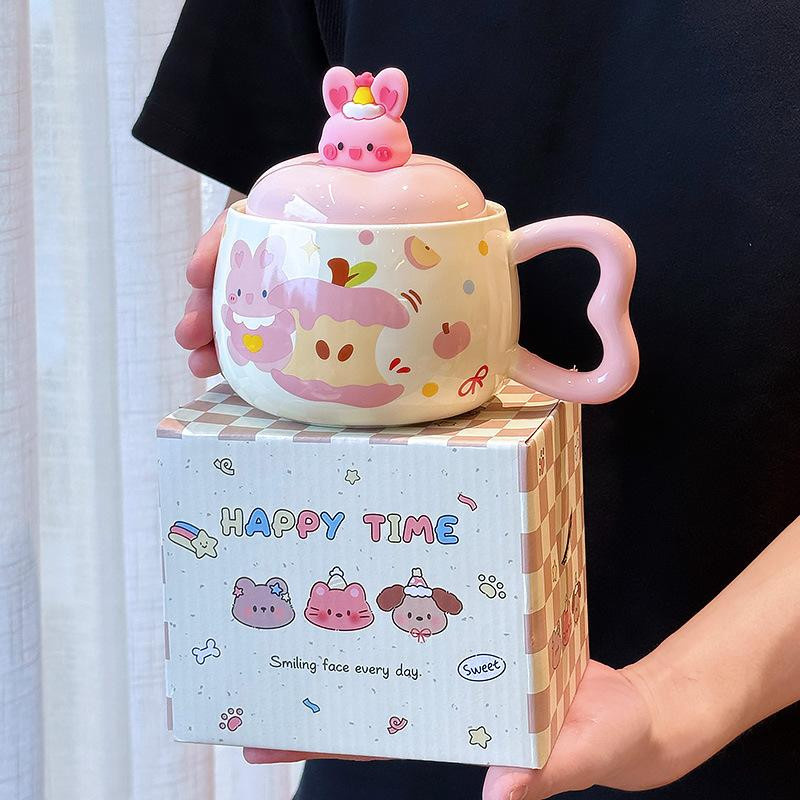 Keramiktasse mit Deckel Apfel Design für Mädchen in Blau oder Pink, 400 ml - Bild 1