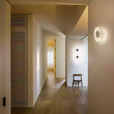 Marset Aura LED Wandleuchte in Weiß mit Opalglas, Durchmesser: 17,9 cm - Bild 1