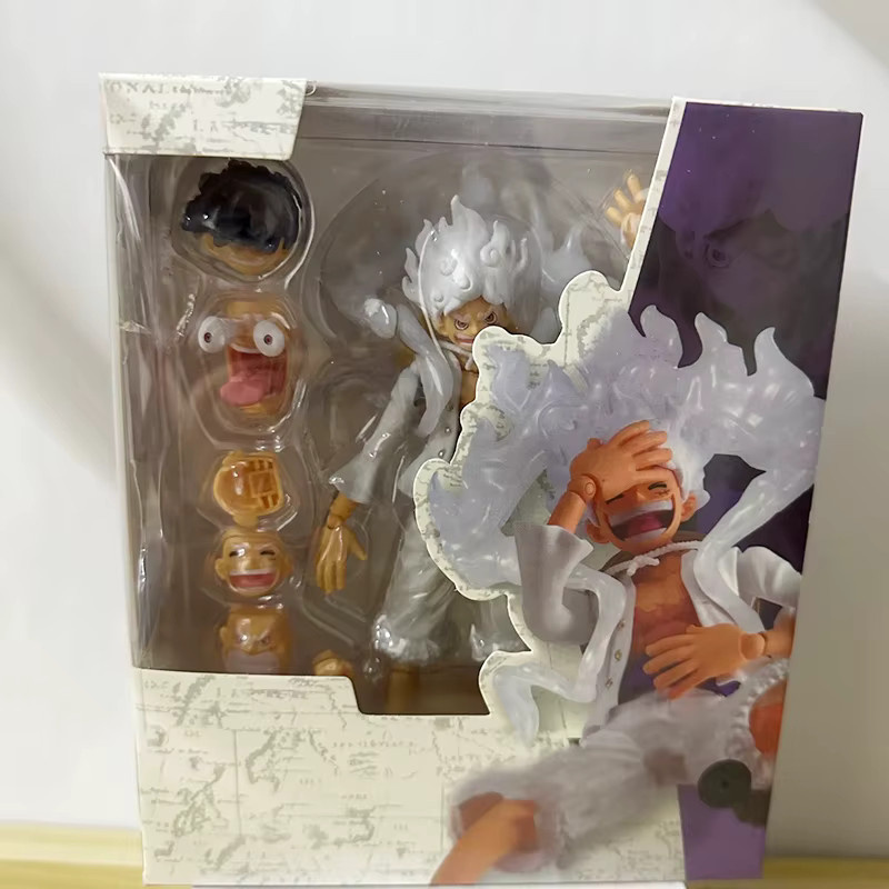 Bandai One Piece Monkey D. Ruffy Gear 5 Sonnengott Nika Actionfigur aus weißem PVC - Bild 3