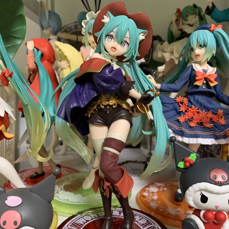 Taito Hatsune Miku Figur Wunderland Kater in Stiefeln Anime Action Figur mehrfarbig aus Kunststoff - Bild 4