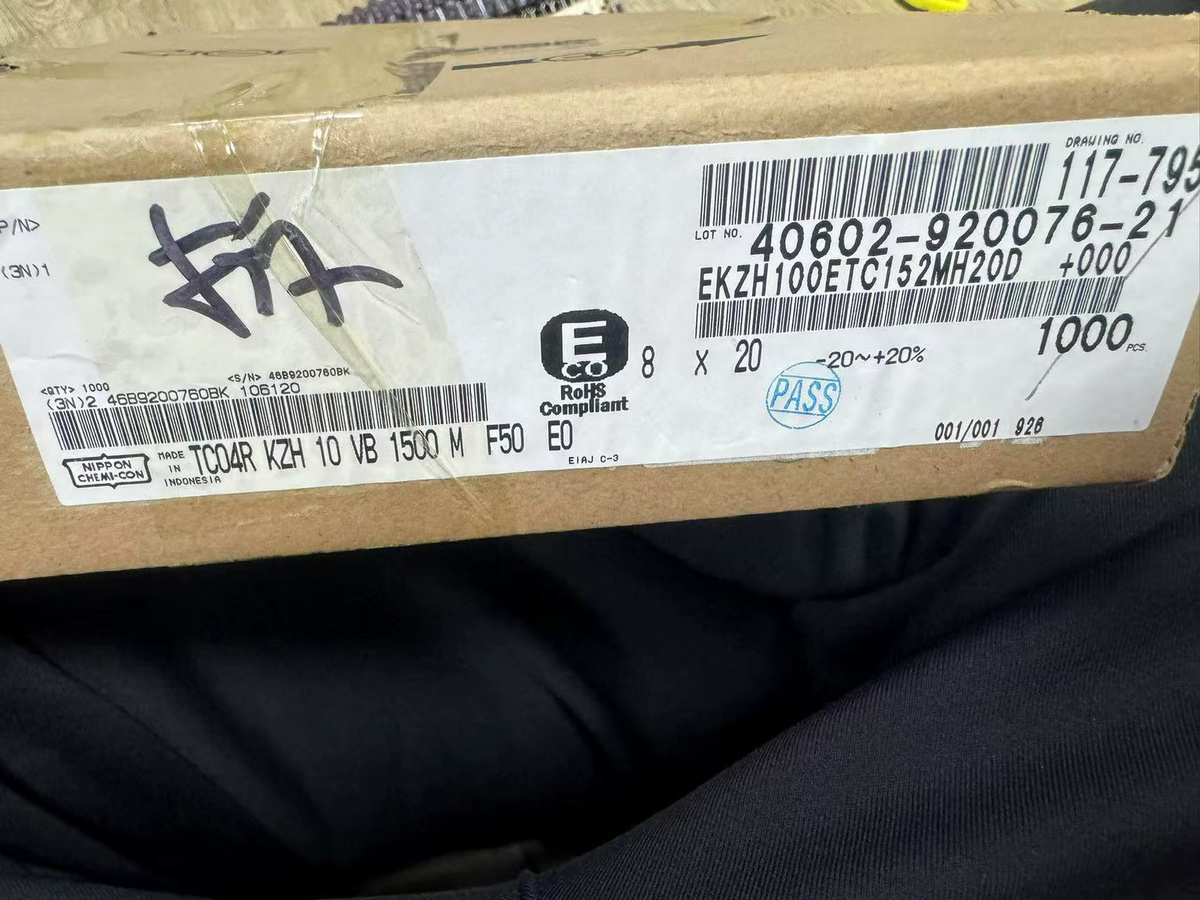 NIPPON Elektrolytkondensator 1500µF 10V Braun B: 8 mm, H: 20 mm - Bild 2