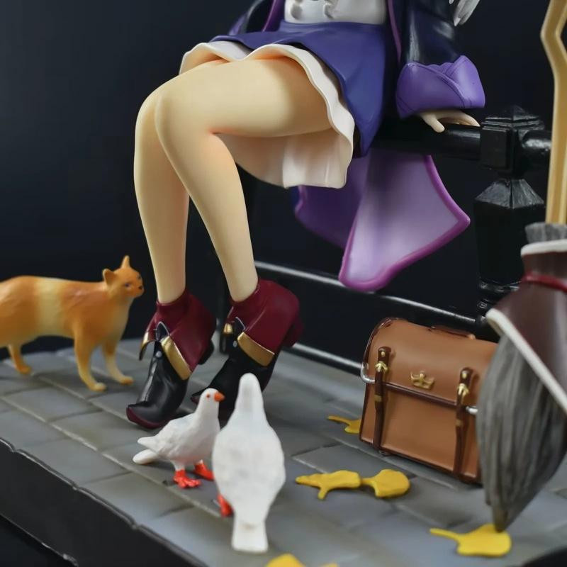 Yiran toy 1 Graues Hexenmädchen Figur mit Szenenbasis aus PVC ABS - Bild 3