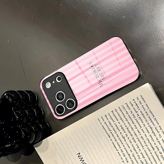V-Victorias S-Secret VS Pinks staubdichte Handyhülle aus Glas für iPhone 11 bis iPhone 17 Pro Max in Pink - Bild 1