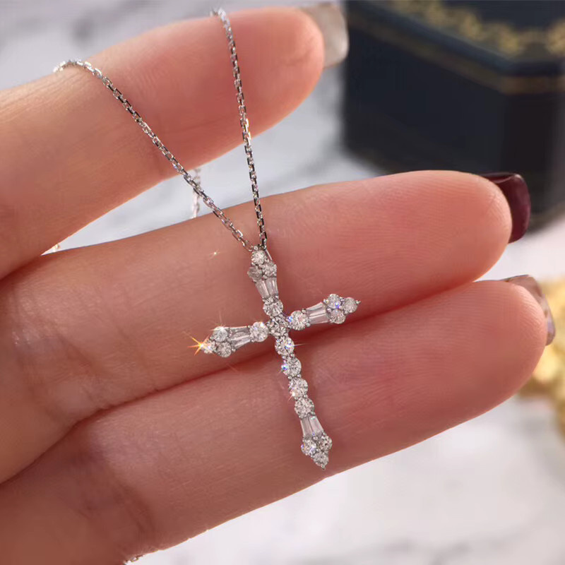 Huitan Halskette mit Kreuz Anhänger, Silber, Zirkonia, Damen - Bild 2