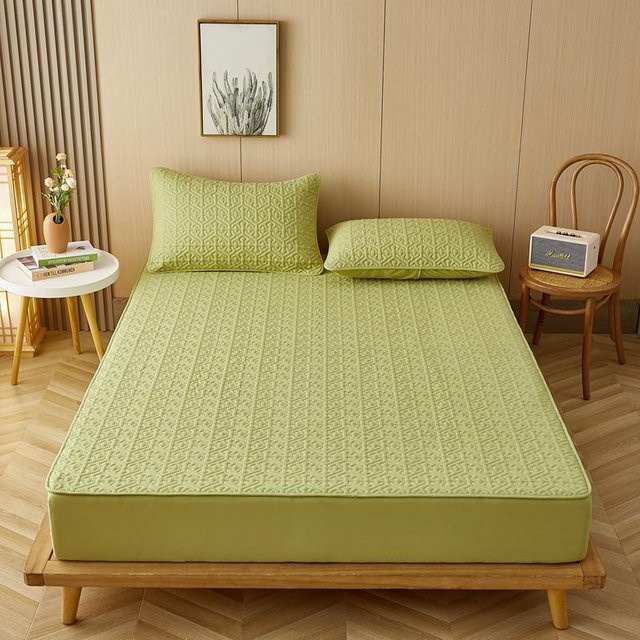 Bestbags Gesteppter Matratzenschoner aus Baumwolle in Grün mit 2 Kissenbezügen, hypoallergen und atmungsaktiv, B/T/H: 140 x 200 x 3 cm oder 160 x 200 x 3 cm oder 200 x 200 x 3 cm, Kissenbezüge: 48 x 74 cm - Bild 1