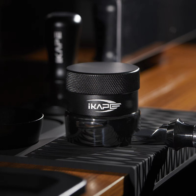 IKAPE Gravity Espresso-Verteiler für 51 mm, 54 mm und 58 mm Siebträger in Schwarz, Weiß oder Silber - Bild 1
