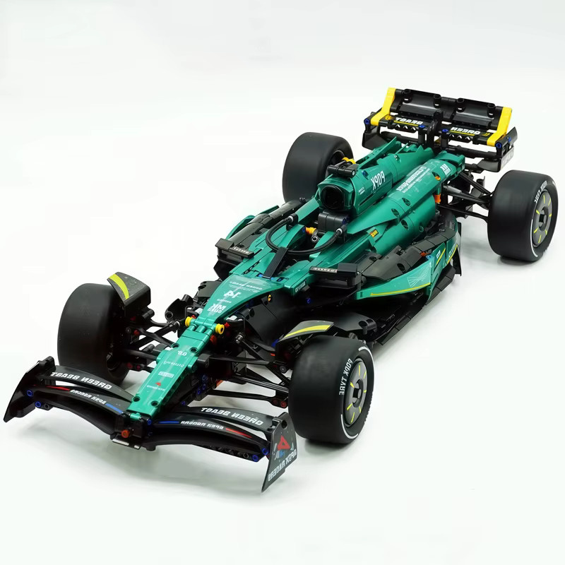 MIVM Martin Aramco AMR25 Sportwagen, Bausatz, 1:8, 1912 Teile - Bild 4