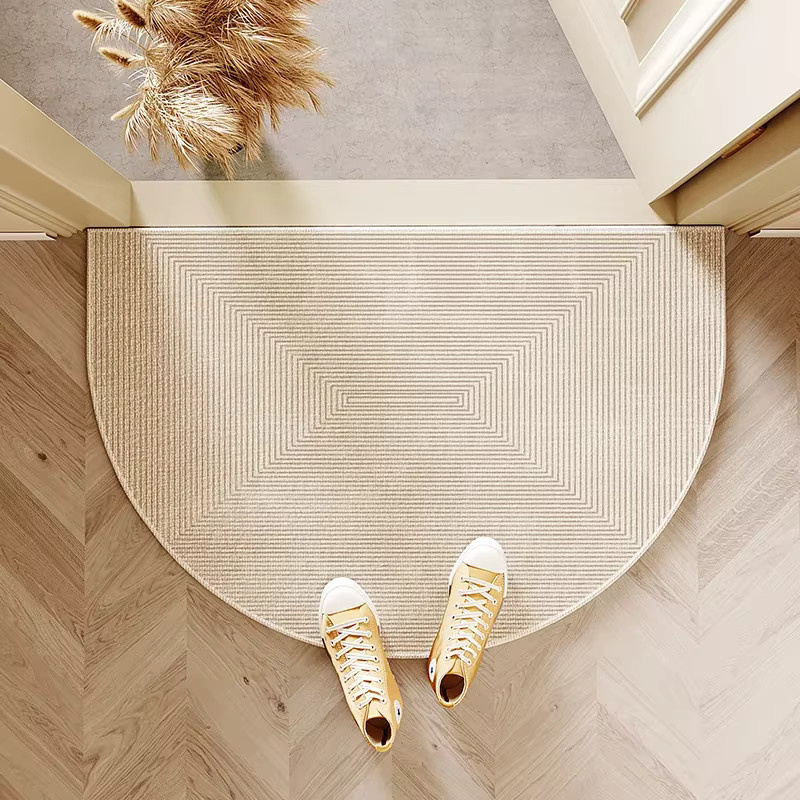 Halbrunder Teppich VIKAMA in Beige mit minimalistischem Linien-Design als Fußmatte oder Eingangsmatte - Bild 1