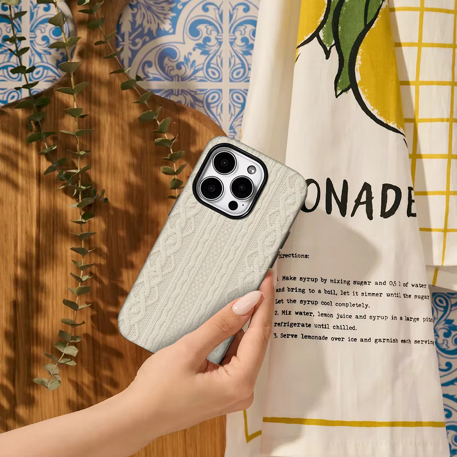 Beige gestrickte Blumen Handyhülle von Potdemiel für iPhone 11 bis iPhone 16 Pro Max mit doppelschichtiger Rückseite - Bild 3