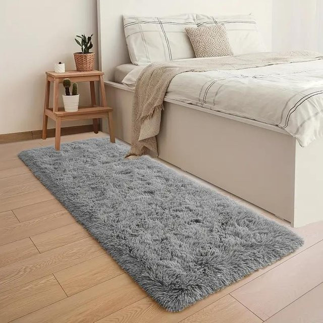 Lodestar Langflor-Teppich aus Kunstfell in Grau, maschinenwaschbar und rutschfest, B/T: 90 x 60 cm - Bild 1